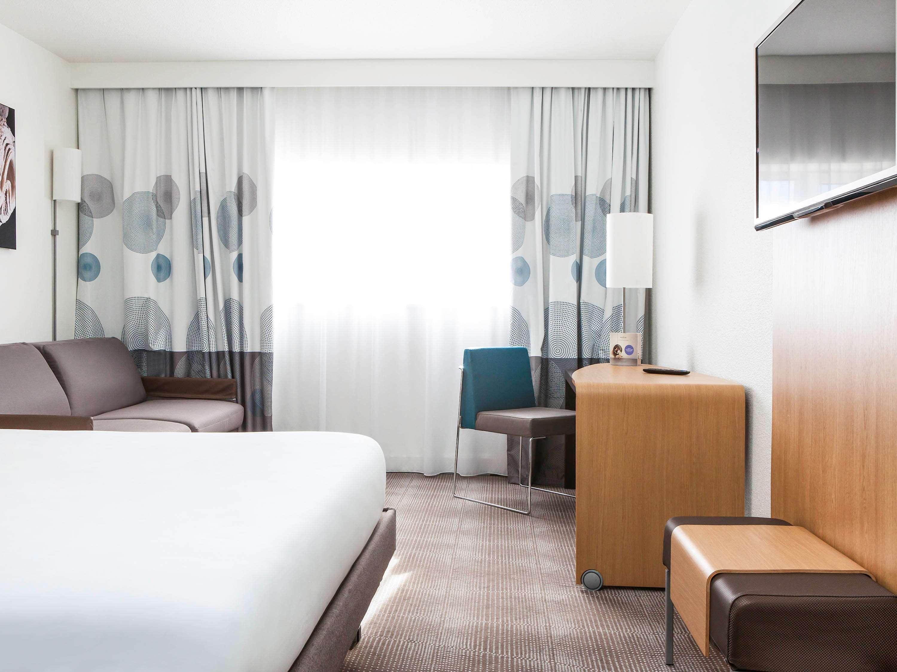 Novotel Saint-Quentin En Yvelines Magny-les-Hameaux Exterior photo