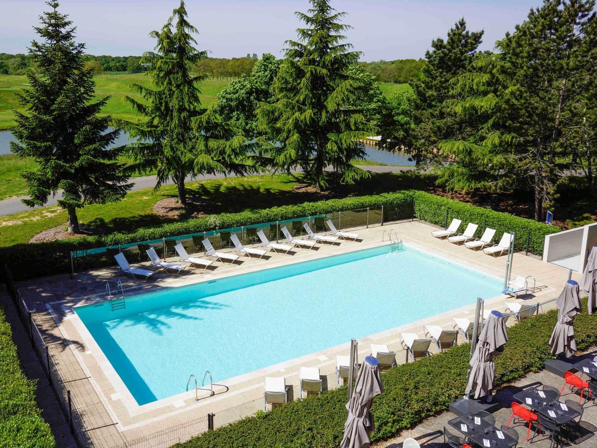 Novotel Saint-Quentin En Yvelines Magny-les-Hameaux Exterior photo