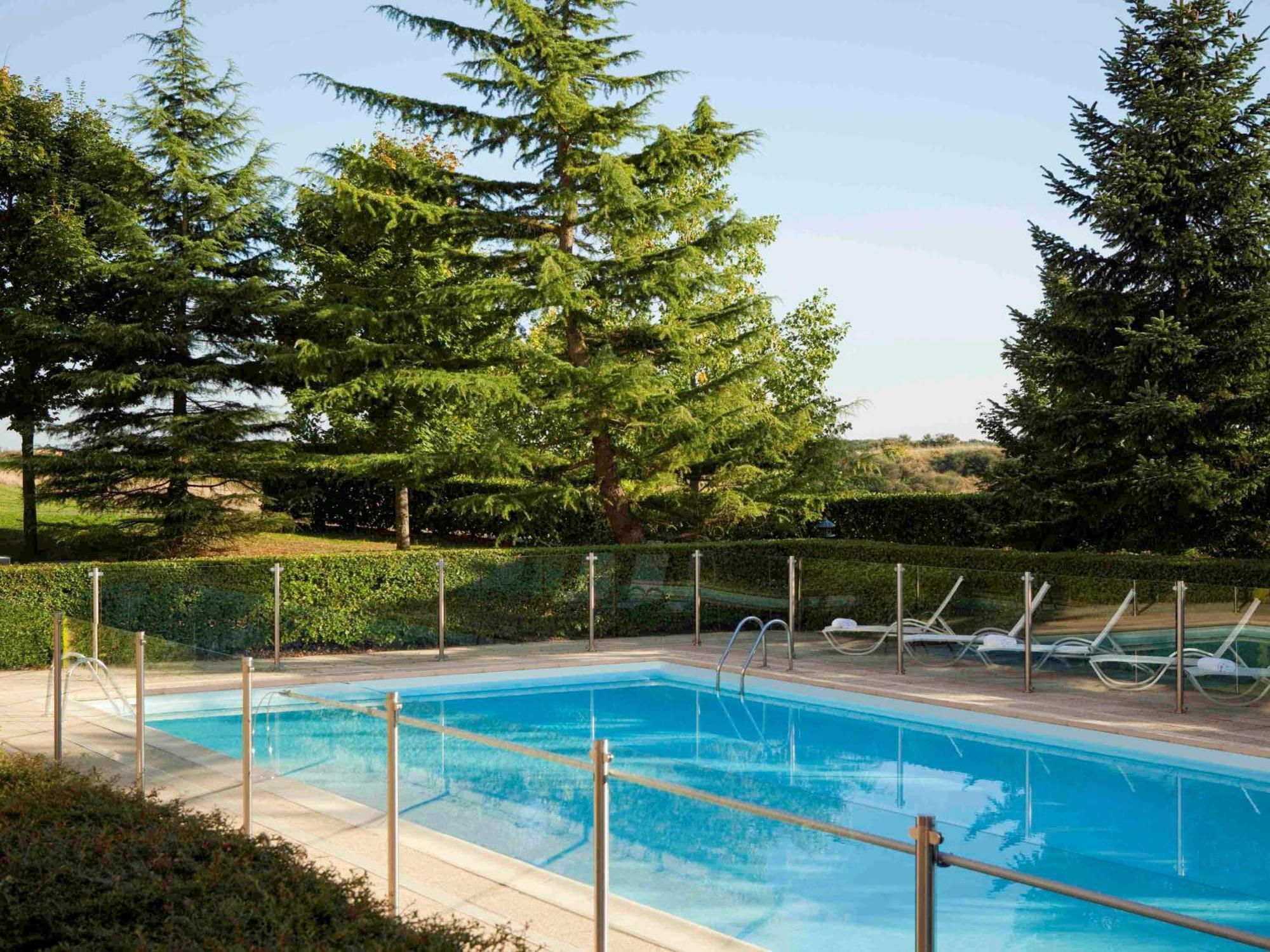 Novotel Saint-Quentin En Yvelines Magny-les-Hameaux Exterior photo